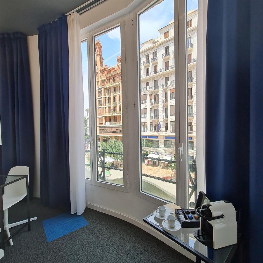 Hotel Plaza View à Valence Extérieur photo