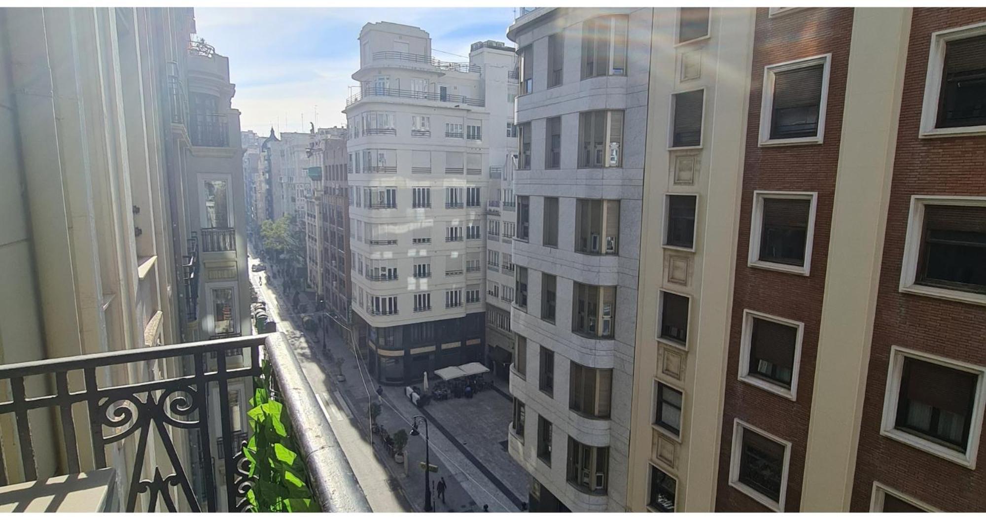 Hotel Plaza View à Valence Extérieur photo